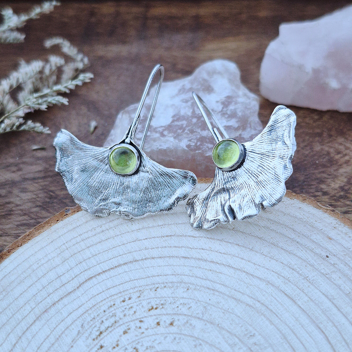 Ginko uhani s peridotom