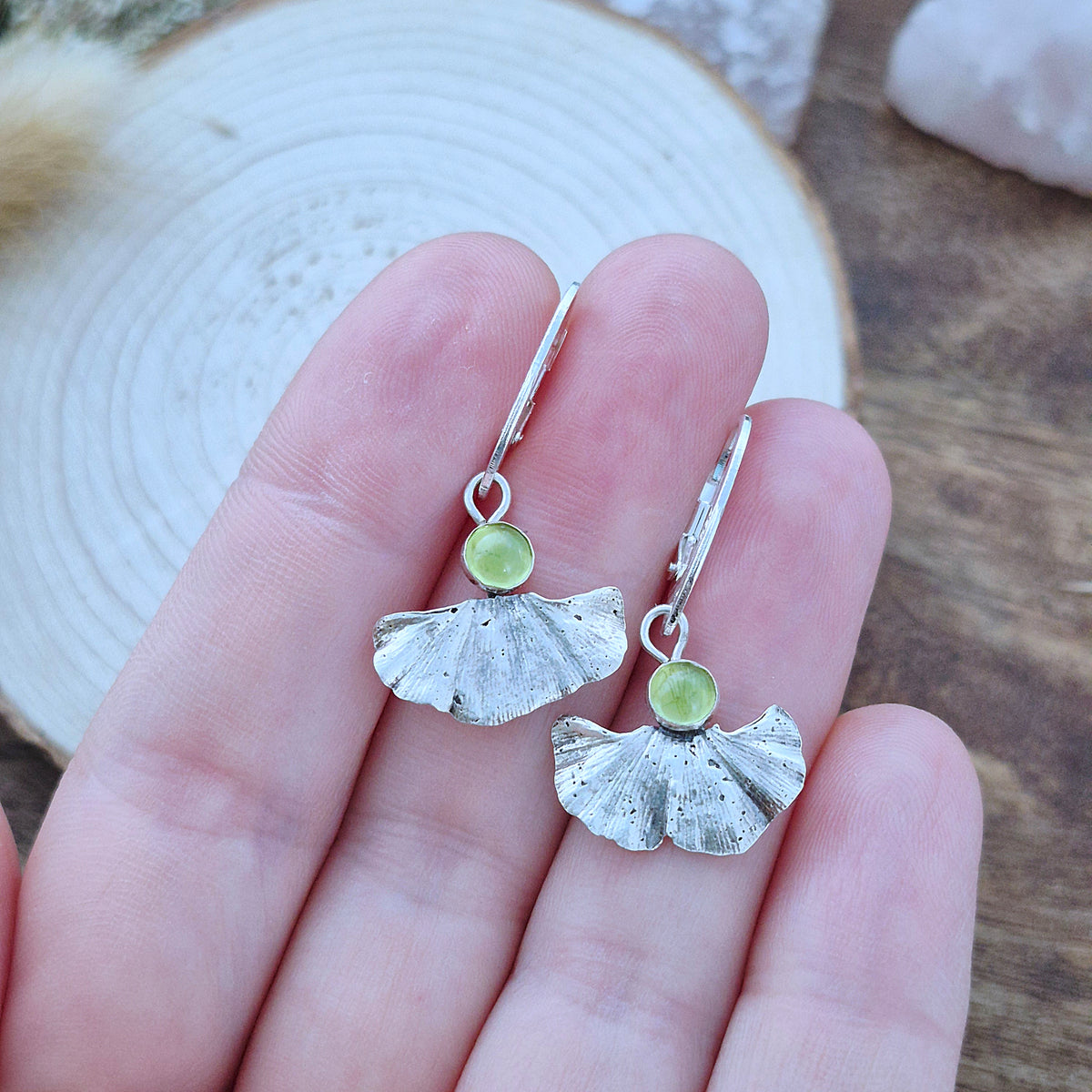 Ginko uhani s peridotom/olivinom